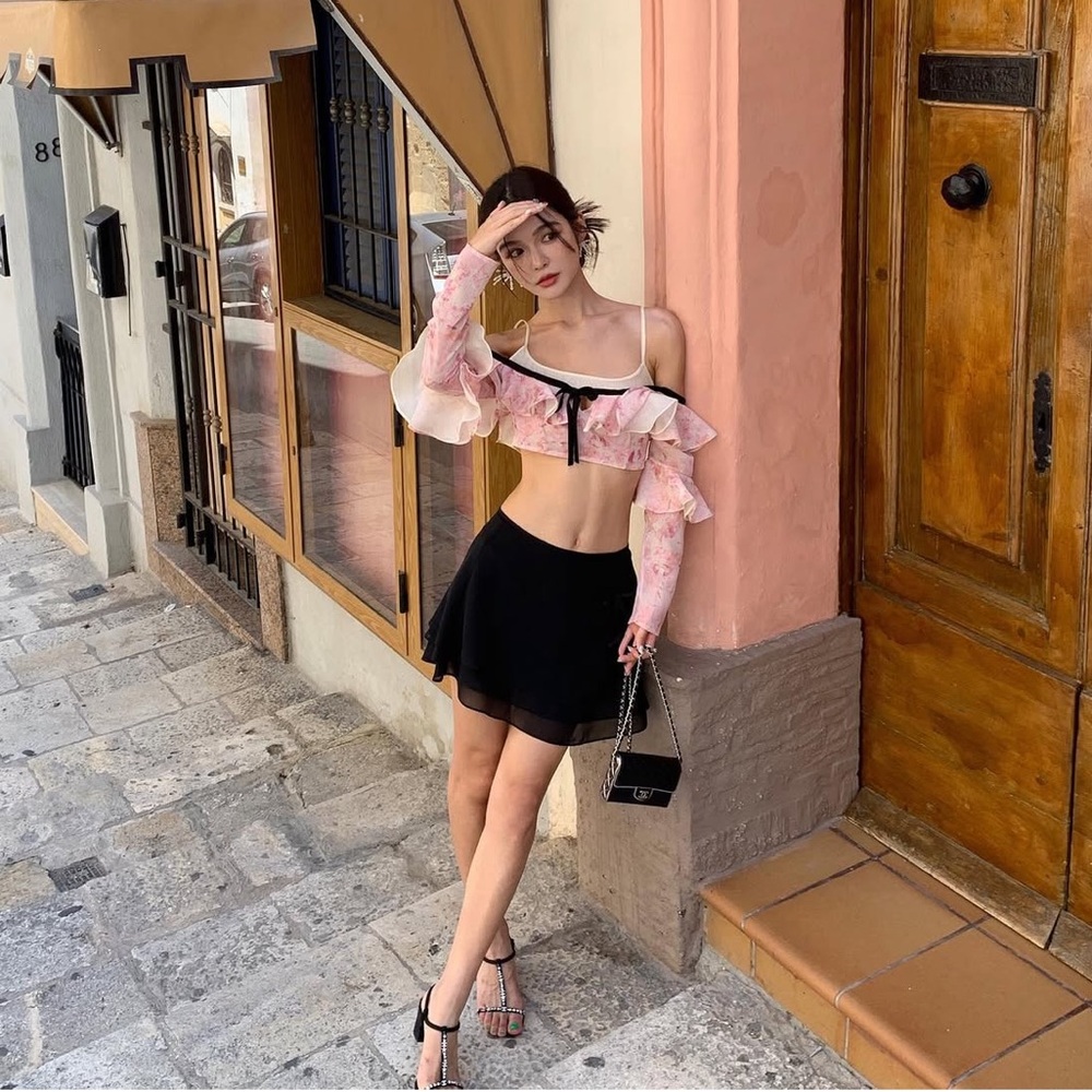 Pink Floral Off-Shoulder Crop Top